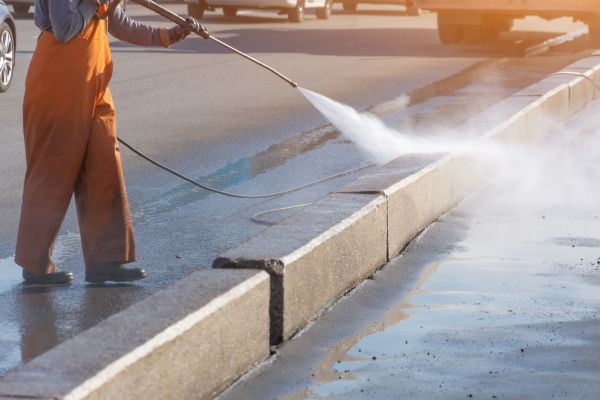Commercial Concrete Cleaning in Hixson
