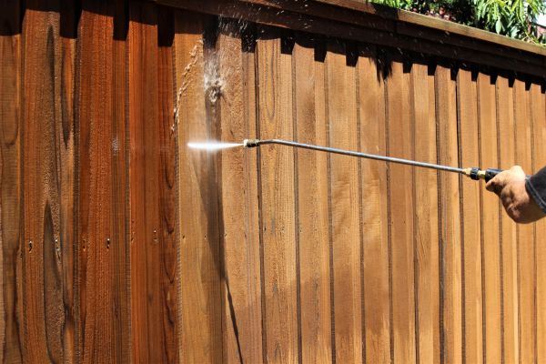 Fence Cleaning in Hixson