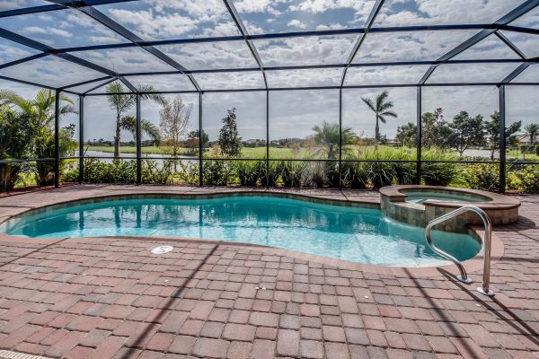 Pool Enclosure Cleaning in Hixson