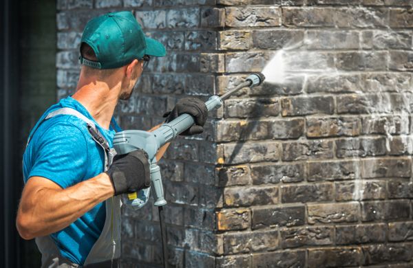 Brick Wall Cleaning in Hixson