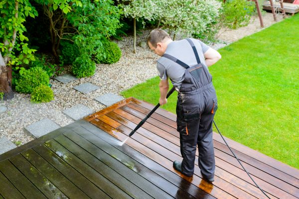 Deck And Patio Cleaning in Hixson