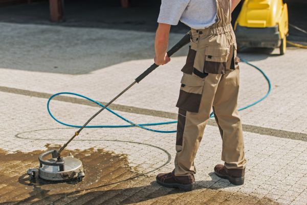 Townhouse Driveway Cleaning in Hixson