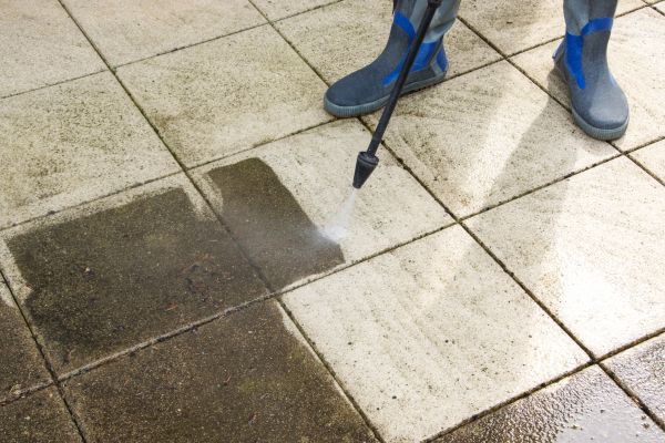 Outdoor Concrete Cleaning in Hixson